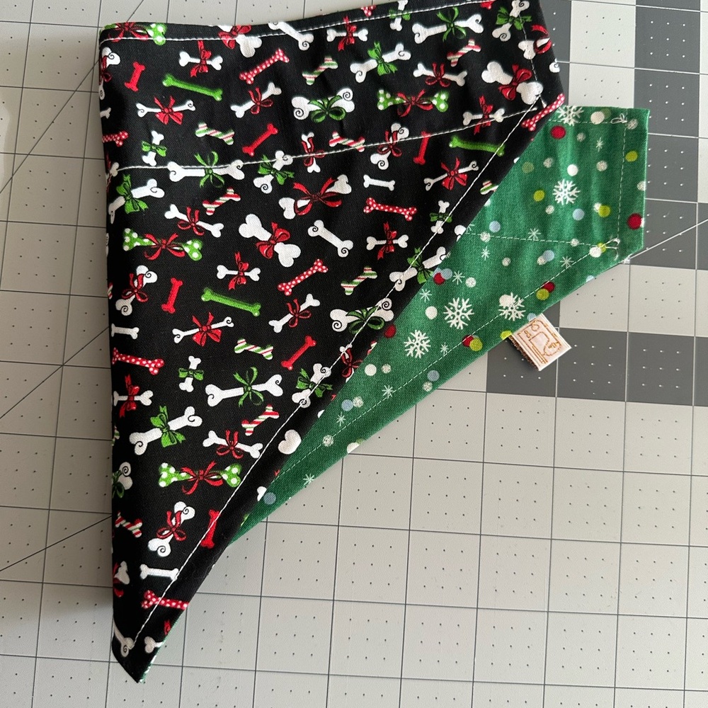 14” Neck Size Custom Handmade Pet Critter Capes Reversible - Picture 8 of 14